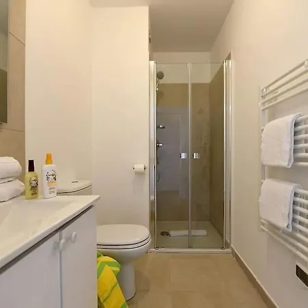 아파트 Appt T4 Acces Plage, Piscine Privee, Clim N3-4